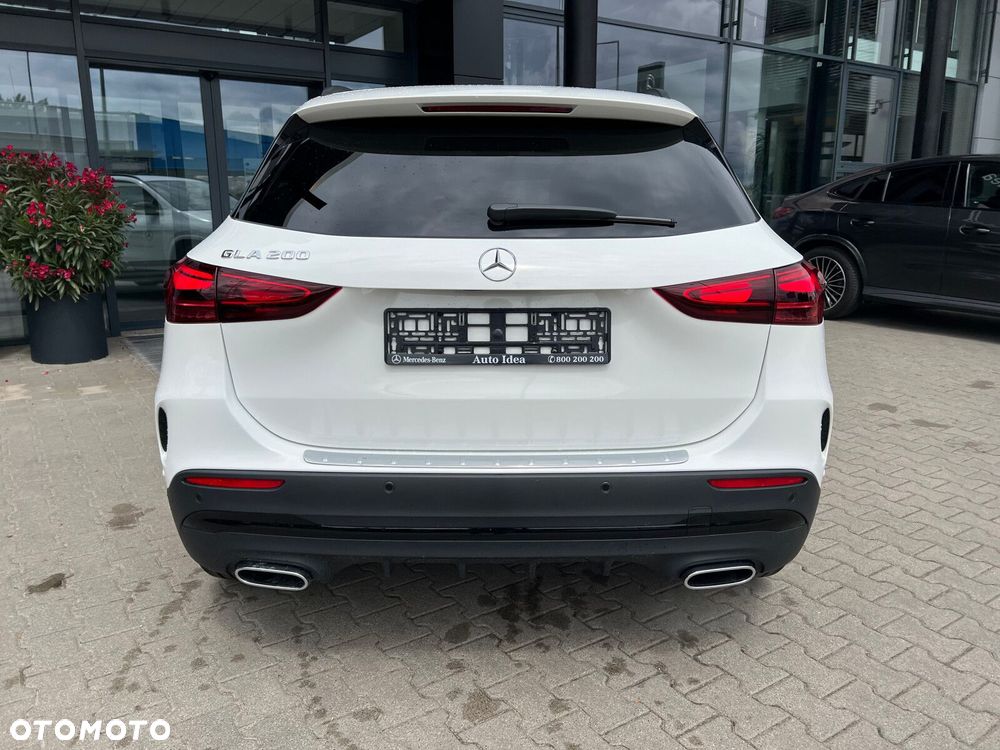 Mercedes-Benz GLA - 20