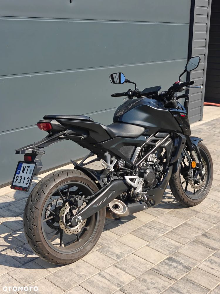 Honda CB - 3