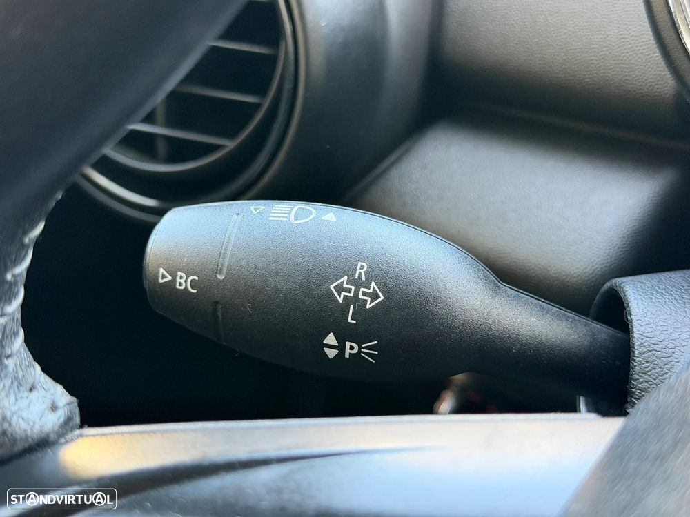 MINI 3 Portas One D - 15