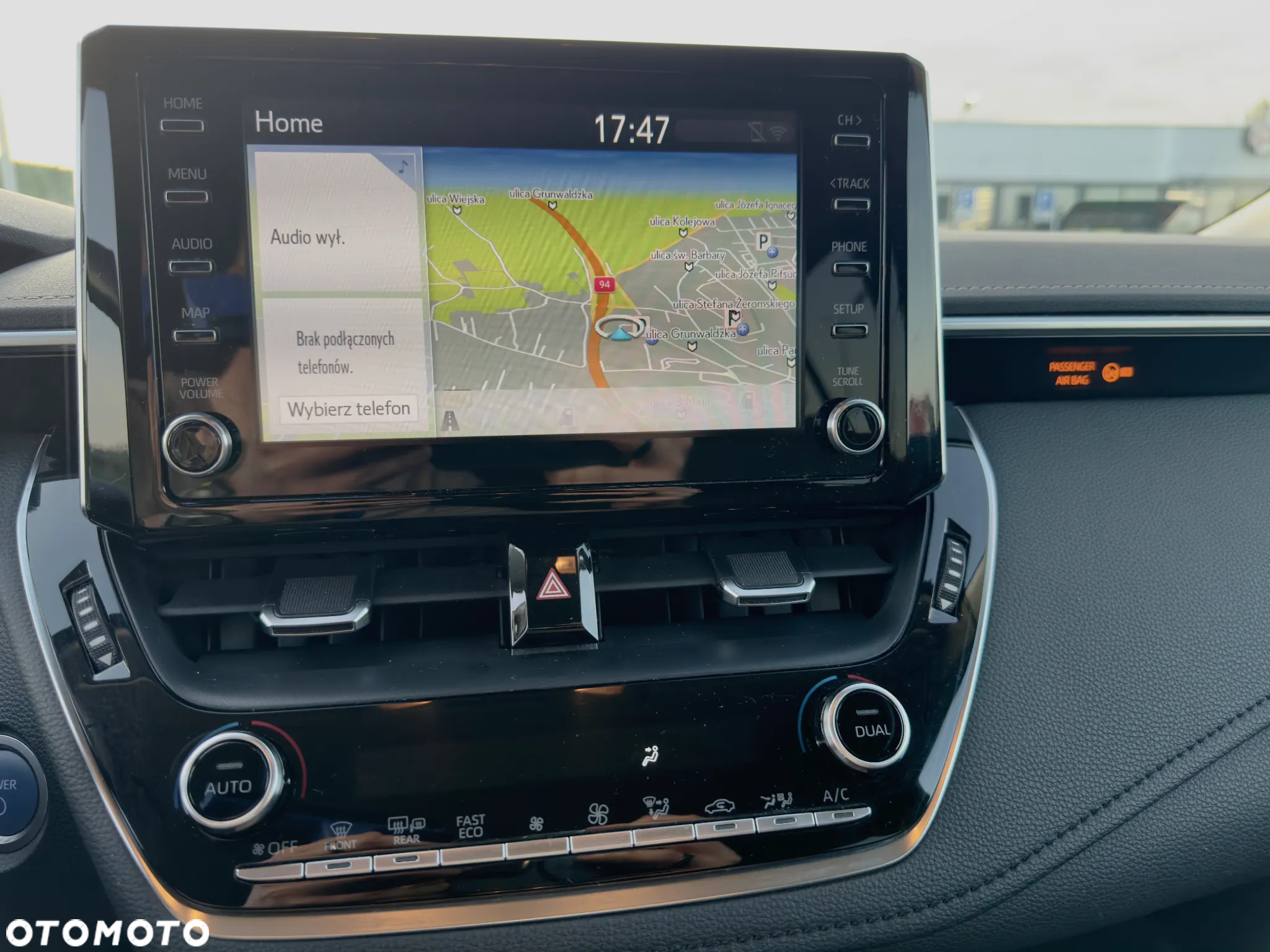 Toyota Corolla 1.8 Hybrid Executive - 8