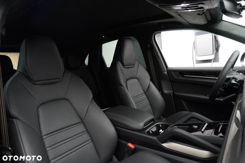 Porsche Cayenne - 21