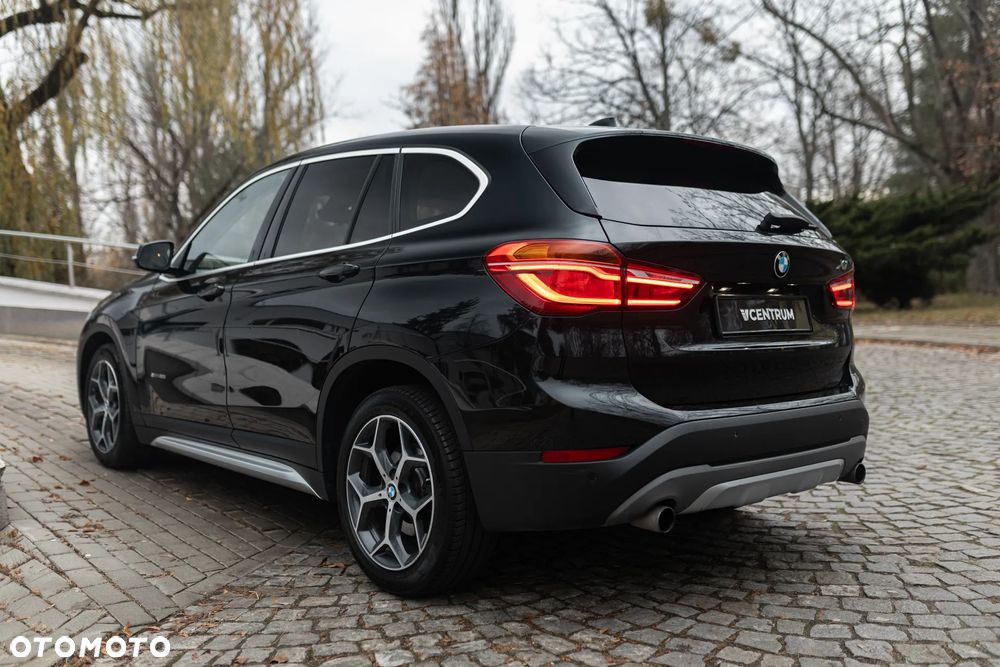 BMW X1 sDrive20i GPF xLine - 10