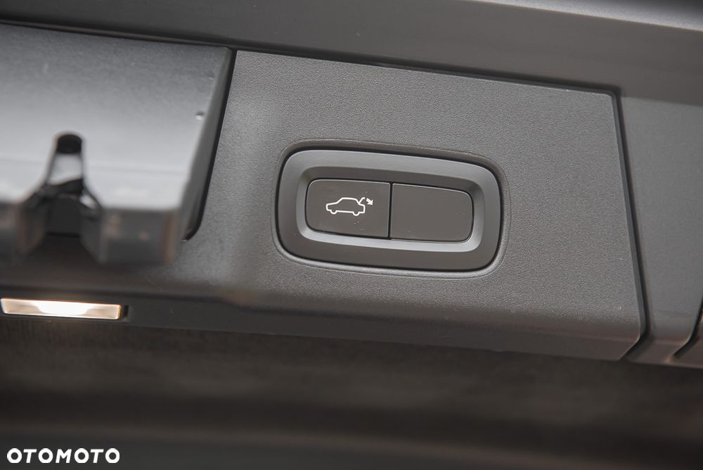 Volvo V90 D5 AWD Geartronic Inscription - 32