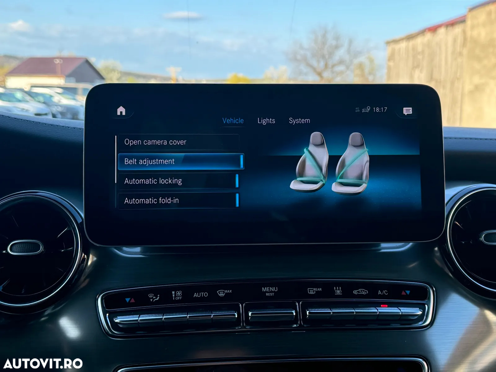 Mercedes-Benz V 300 d lang 4Matic 9G-TRONIC Exclusive Edition - 29