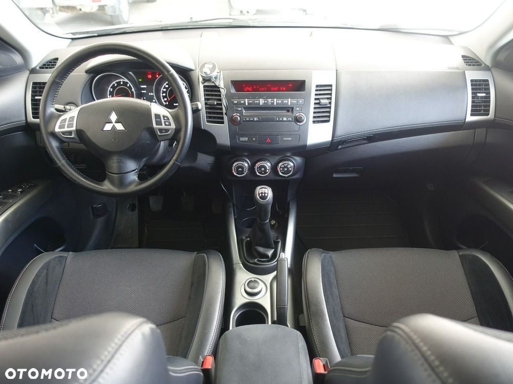 Mitsubishi Outlander 2.4 4WD Invite - 18