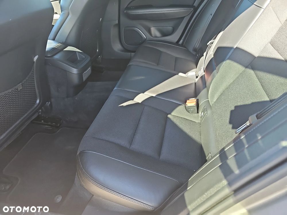 Volvo V60 D4 Momentum - 24