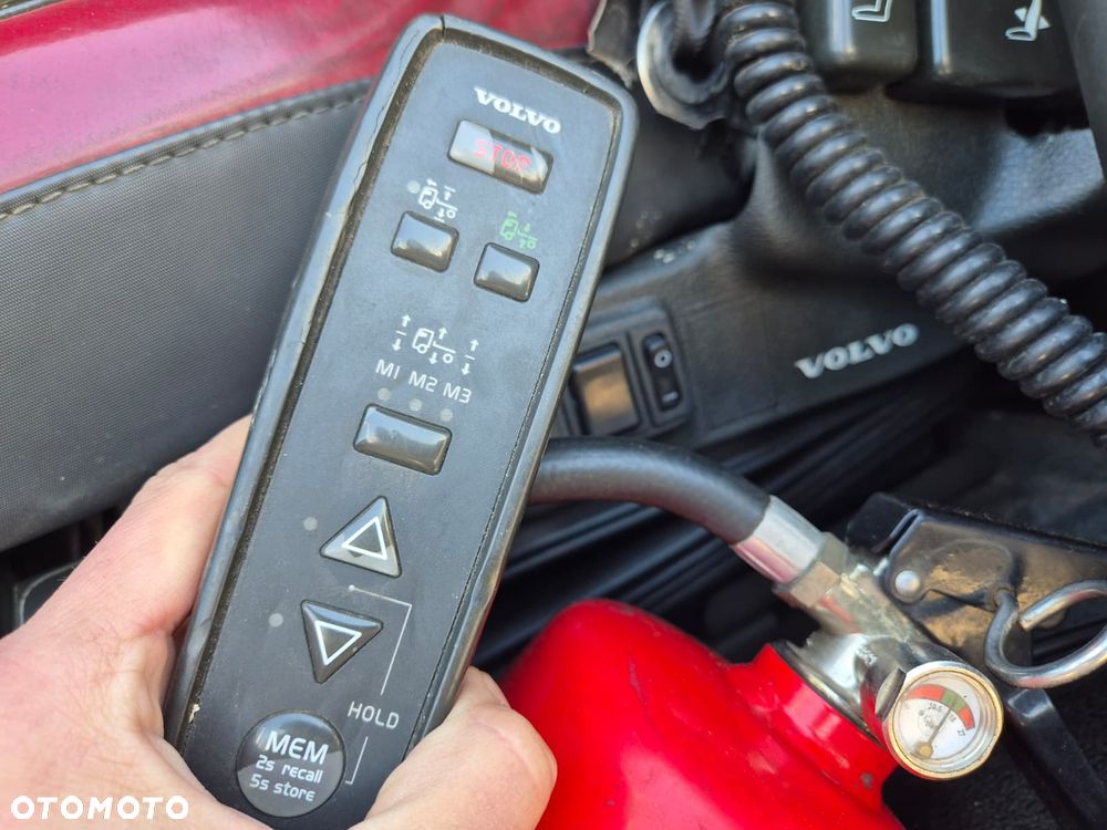 Volvo FM 340 4X2 / CHŁODNIA IZOTERMA / CARRIER VECTOR i350 / WINDA 2500KG / BEZWYPADKOWY / 1 WŁ / EURO 6 / AUTOMAT / IDEALNY / 9000KG ŁADOWNOŚĆ / WEBASTO - 24