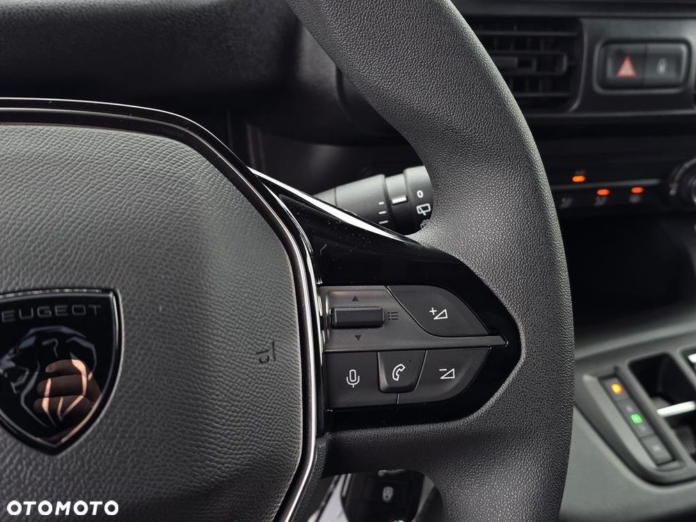 Peugeot Partner Van - 13