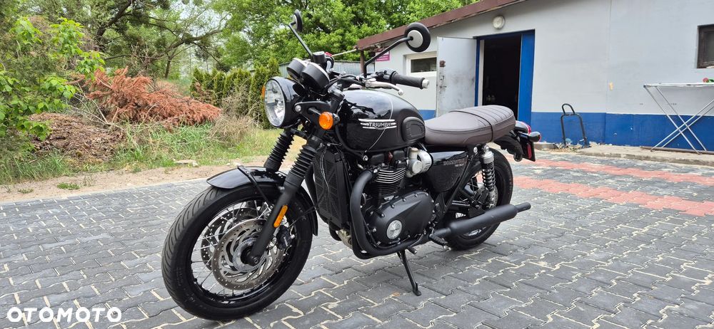 Triumph Bonneville - 5