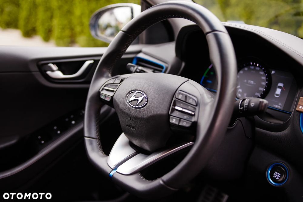 Hyundai IONIQ Hybrid Platinum - 25