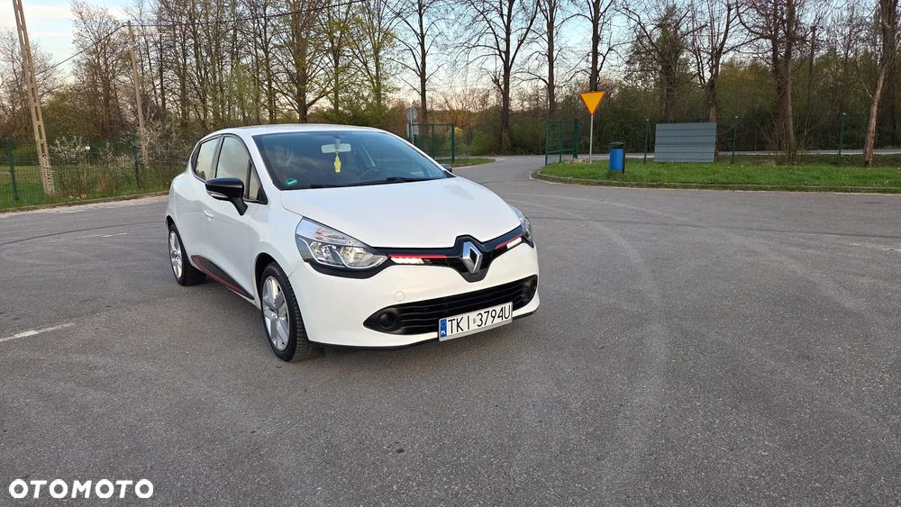 Renault Clio 1.2 16V 75 Luxe - 2