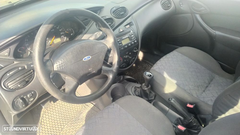 Ford Focus 1.4 Ambiente - 6