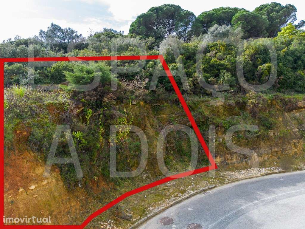 TERRENO PARA CONSTRUÇÃO DE MORADIA ISOLADA; MAIOR LOTE DA URBANIZAÇ... - Grande imagem: 3/10