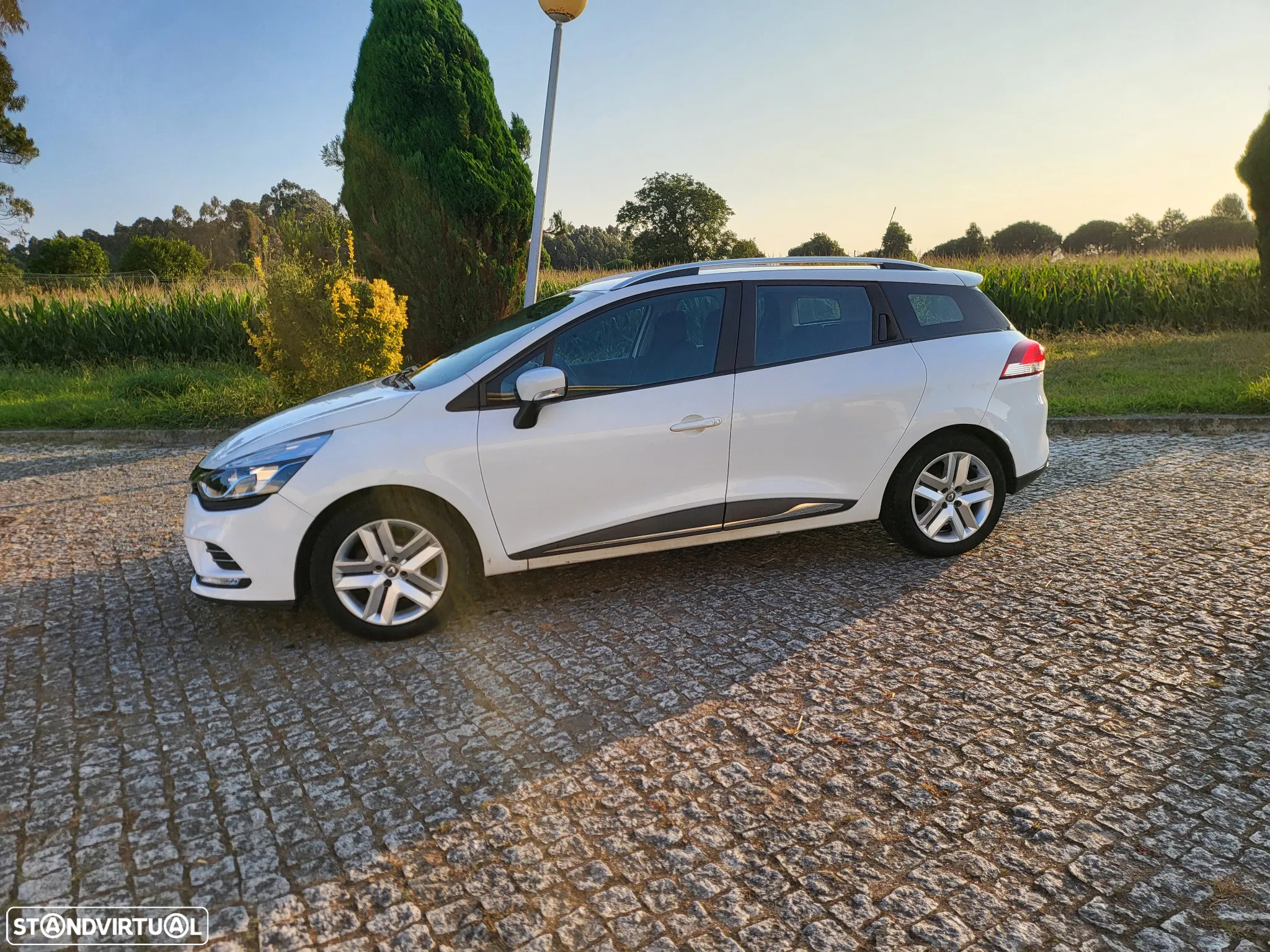 Renault Clio Sport Tourer dCi 75 Stop & Start Life - 11