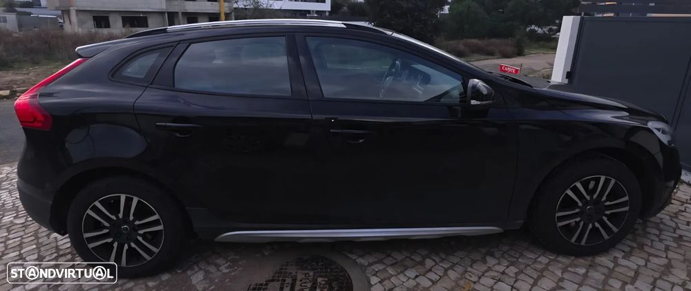 Volvo V40 2.0 D2 Momentum - 3