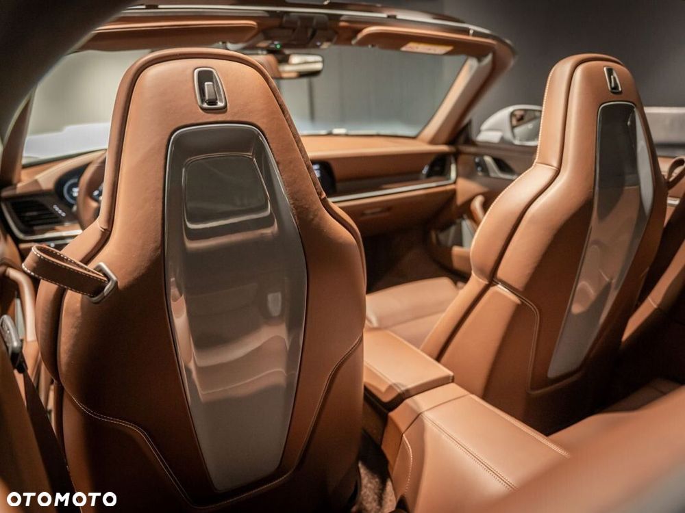 Porsche 911 Targa 4 GTS - 19