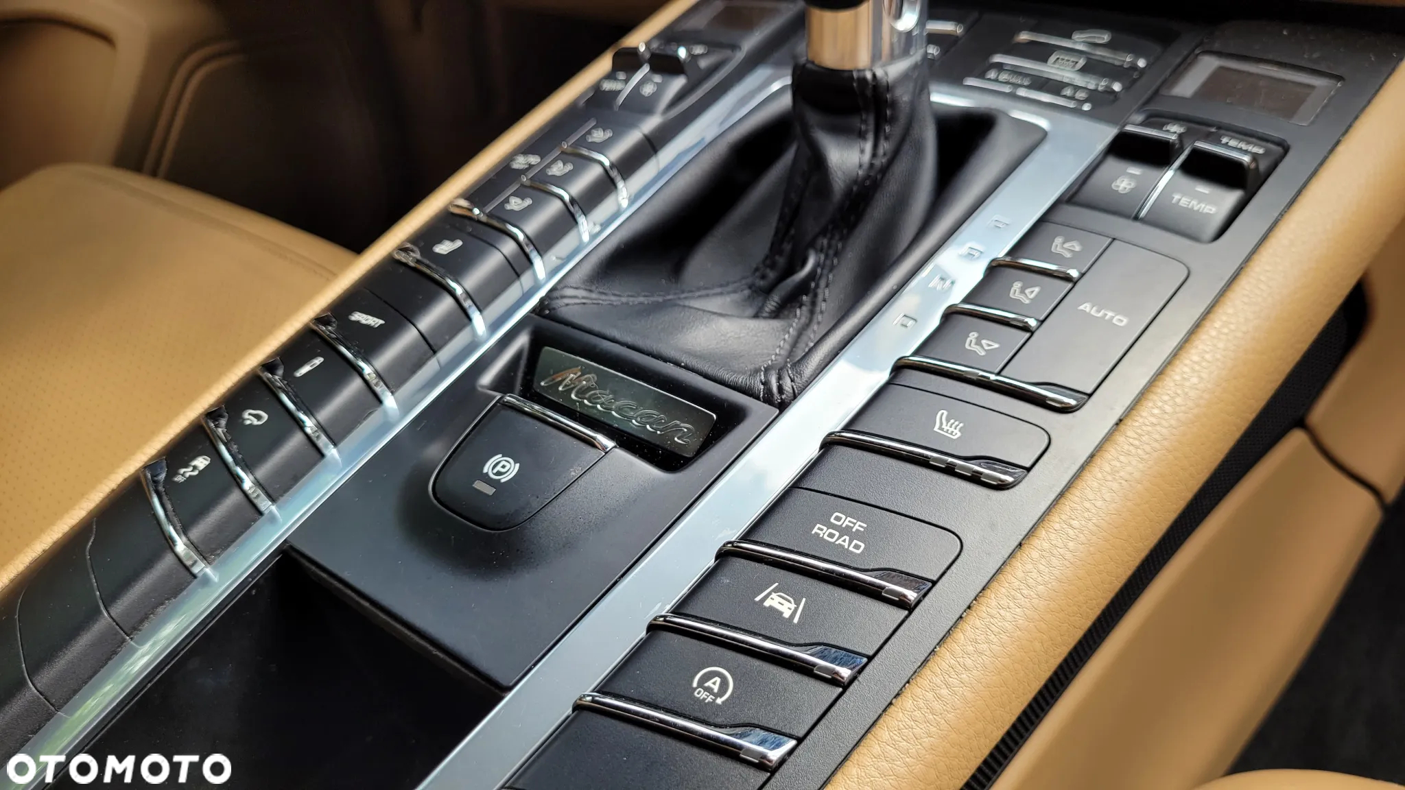 Porsche Macan Standard - 24