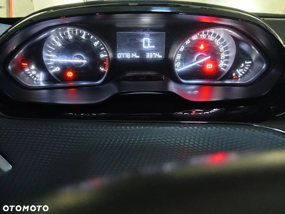 Peugeot 208 PureTech 82 Active - 13
