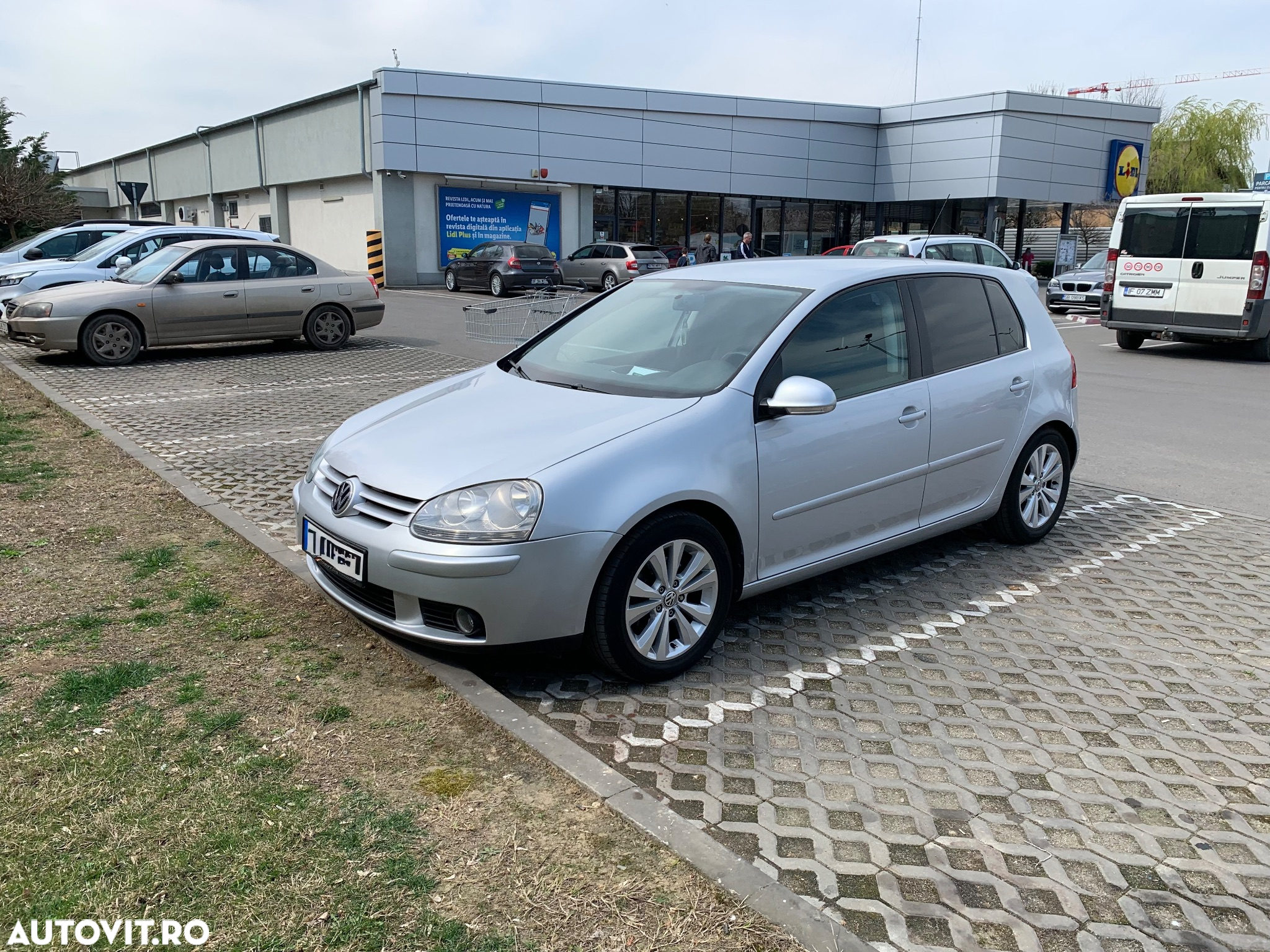 Volkswagen Golf 1.6 Trendline - 6