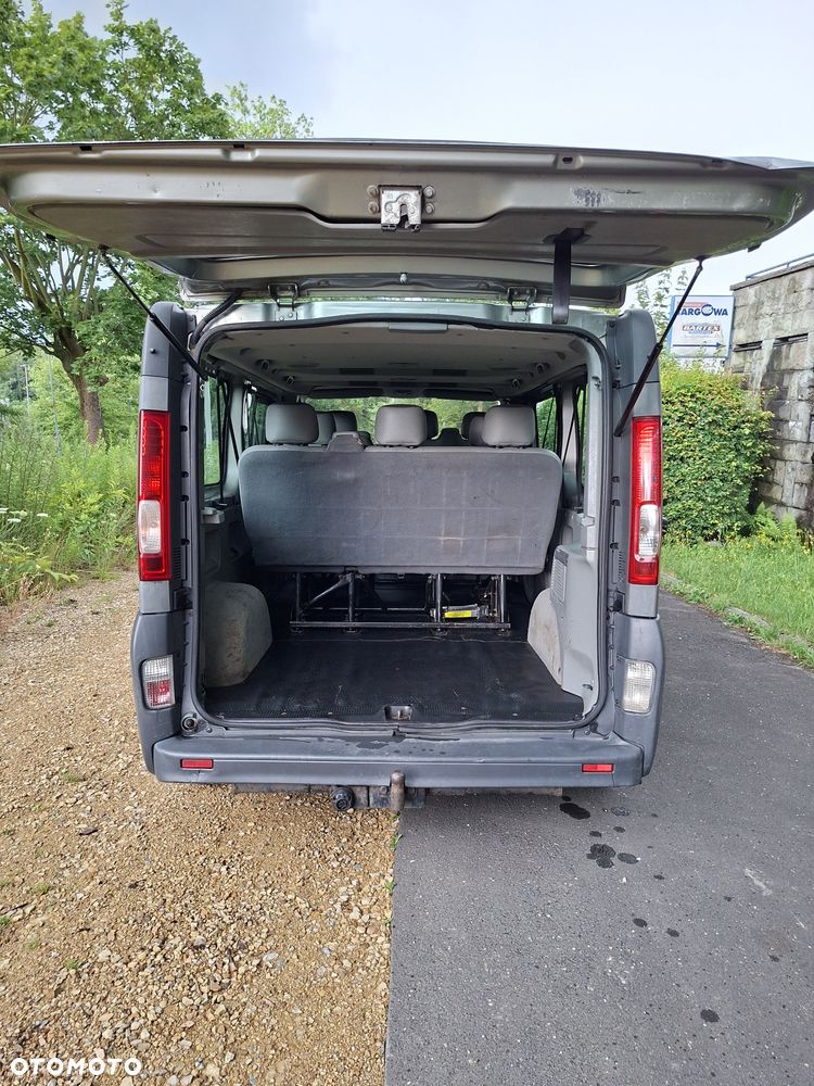 Opel Vivaro - 8