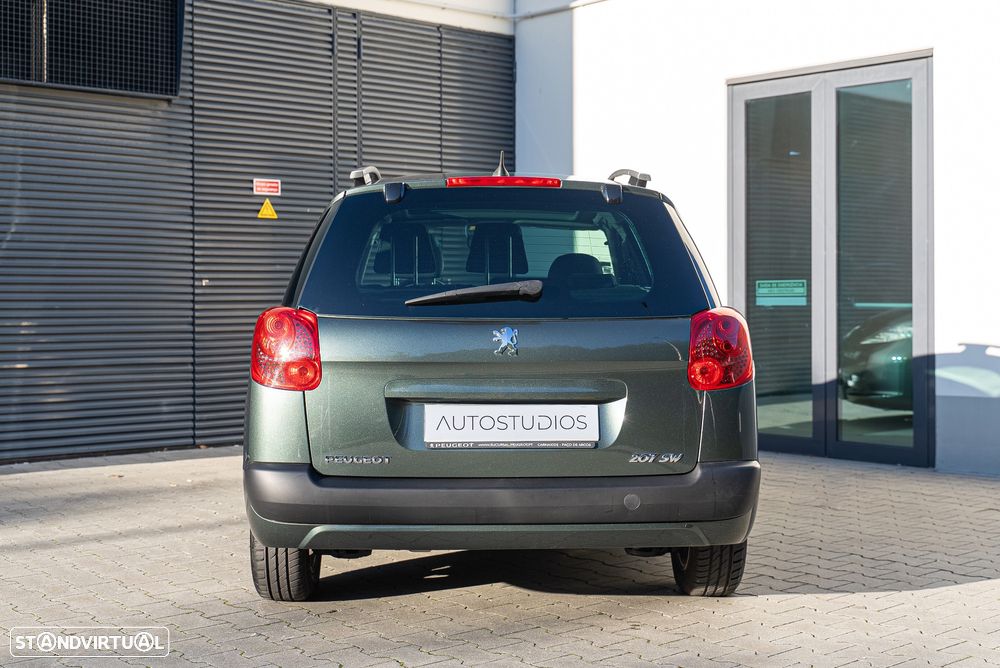 Peugeot 207 SW 1.4 Premium - 8