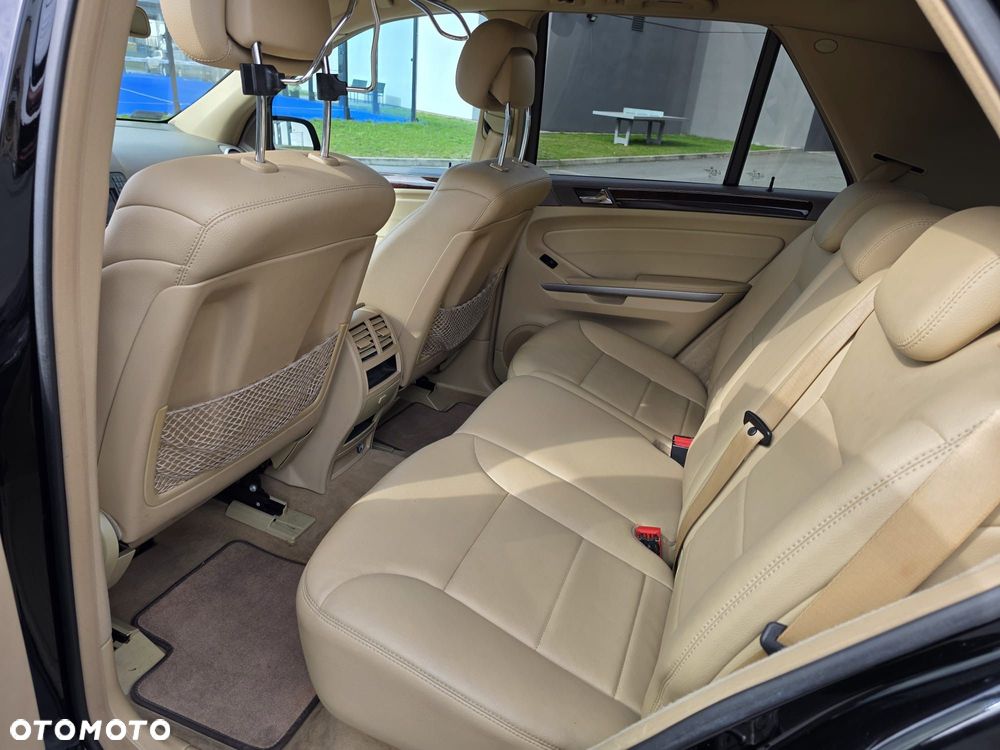Mercedes-Benz ML - 9