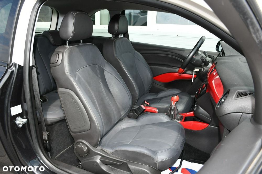 Opel Adam 1.2 - 24