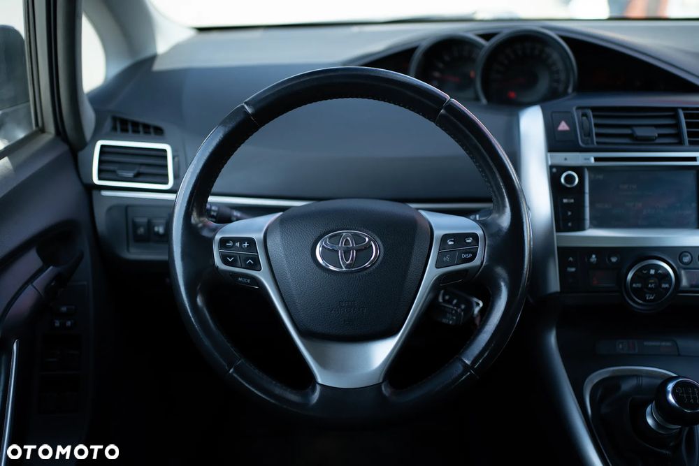 Toyota Verso 1.6 D-4D 5-Sitzer Start/Stop Skyview Edition - 11