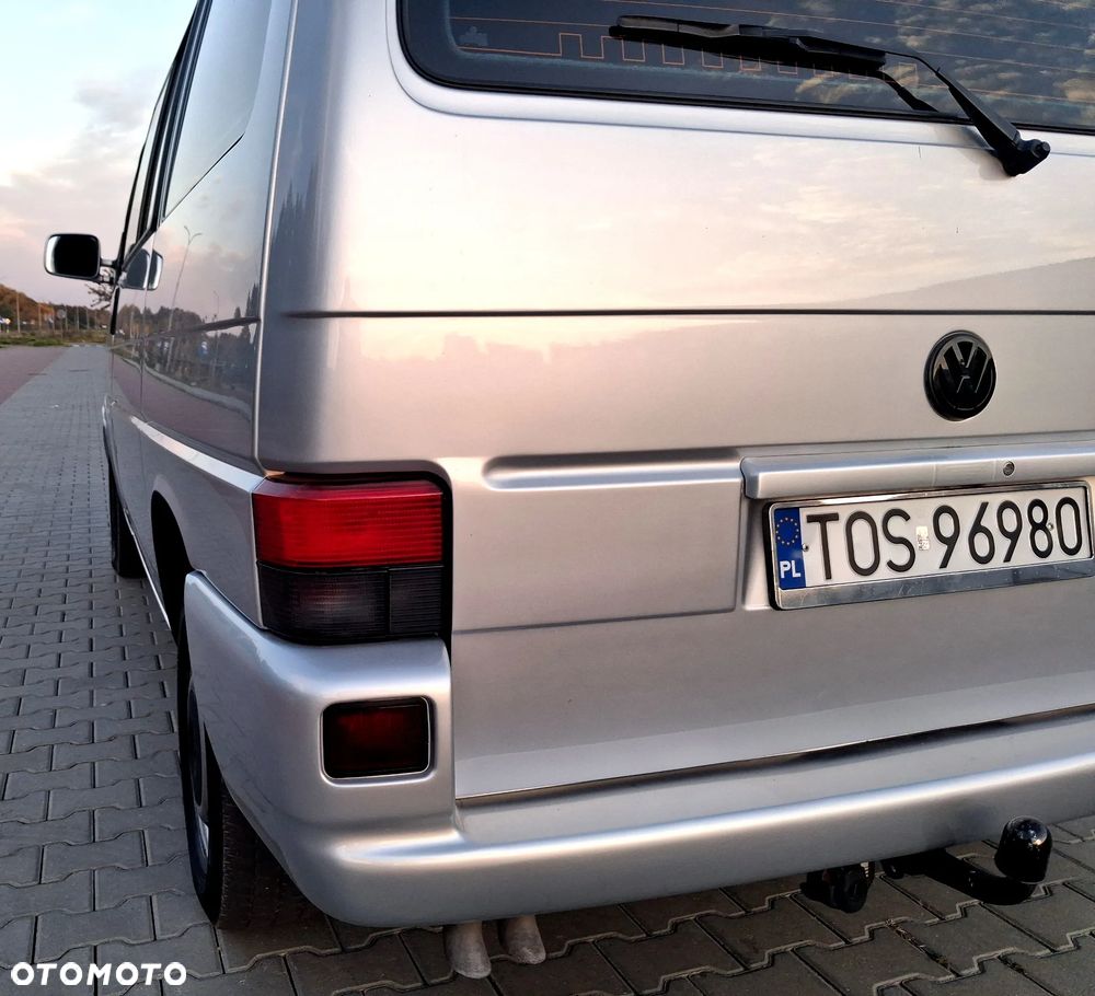 Volkswagen Caravelle - 9