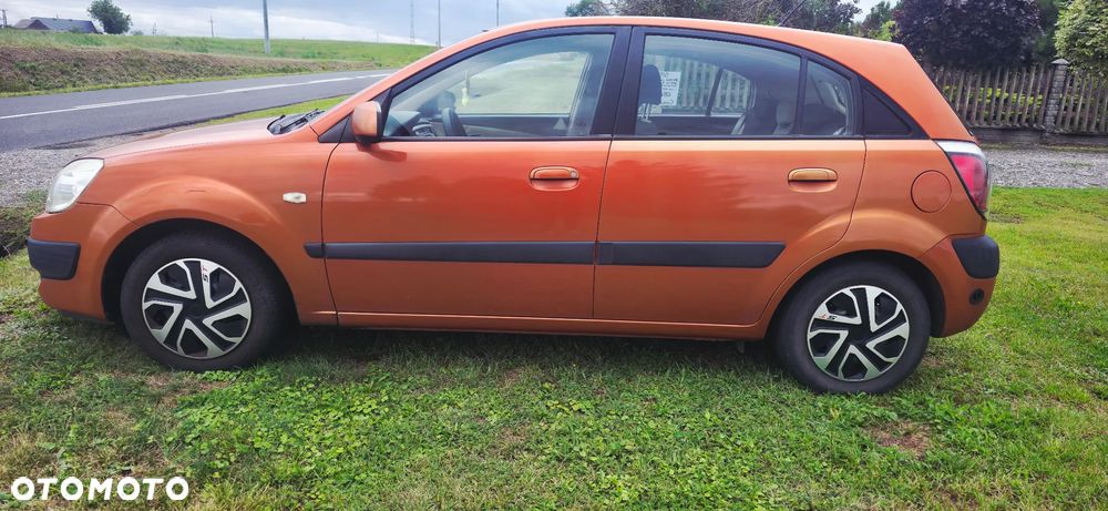 Kia Rio 1.4 Comfort - 14