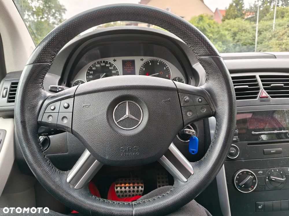 Mercedes-Benz Klasa B 200 Turbo Autotronic - 32
