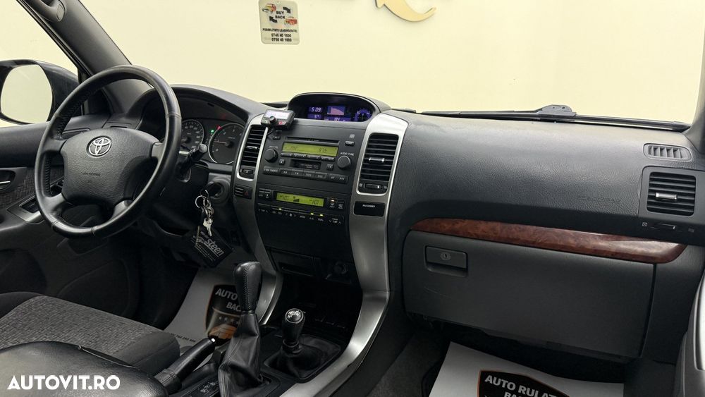 Toyota Land Cruiser - 13