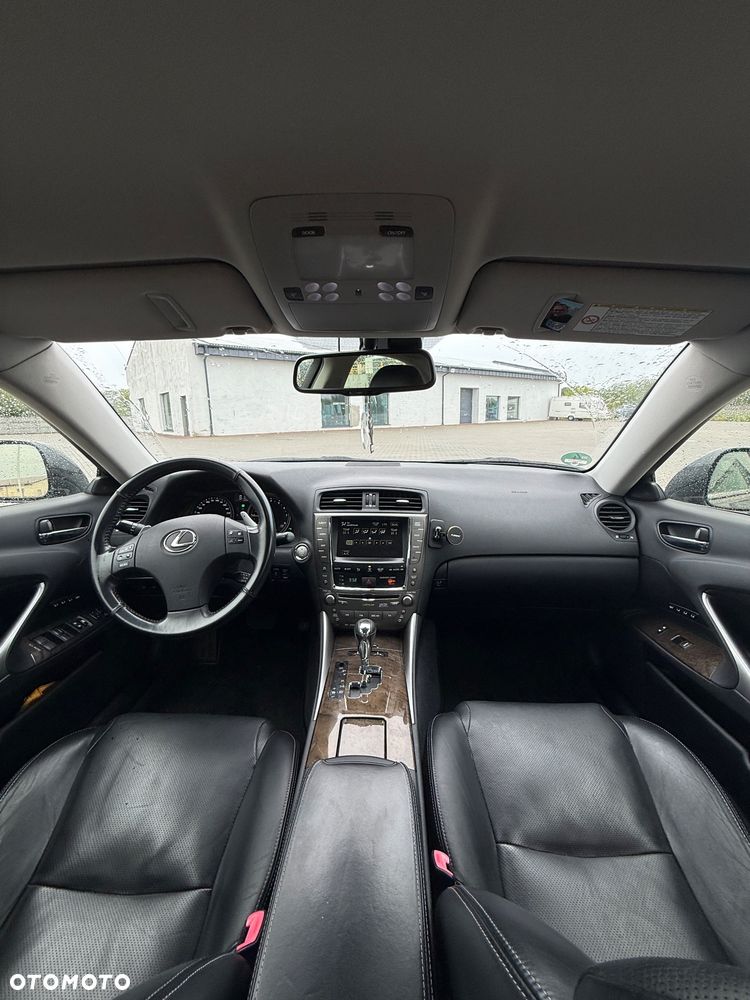 Lexus IS 250 Prestige - 11