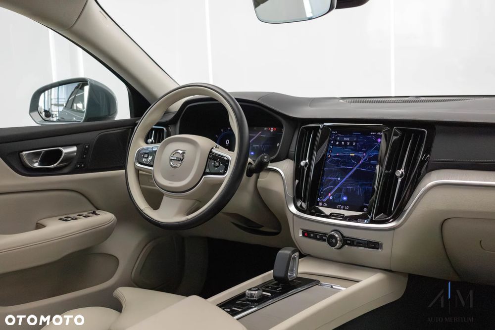 Volvo V60 Cross Country B4 D AWD Geartronic - 19