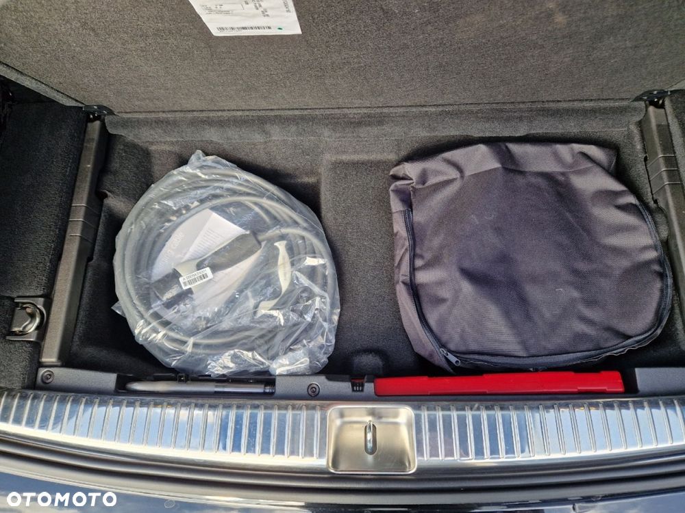 Mercedes-Benz Klasa E 300 de 9G-TRONIC Avantgarde - 23