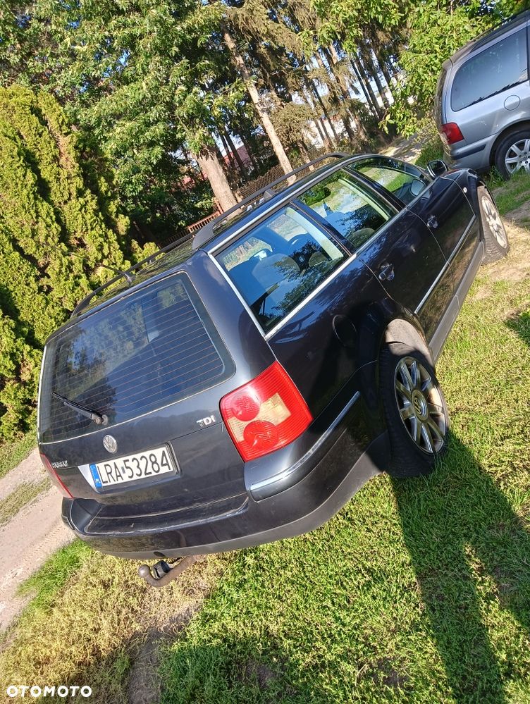 Volkswagen Passat - 4