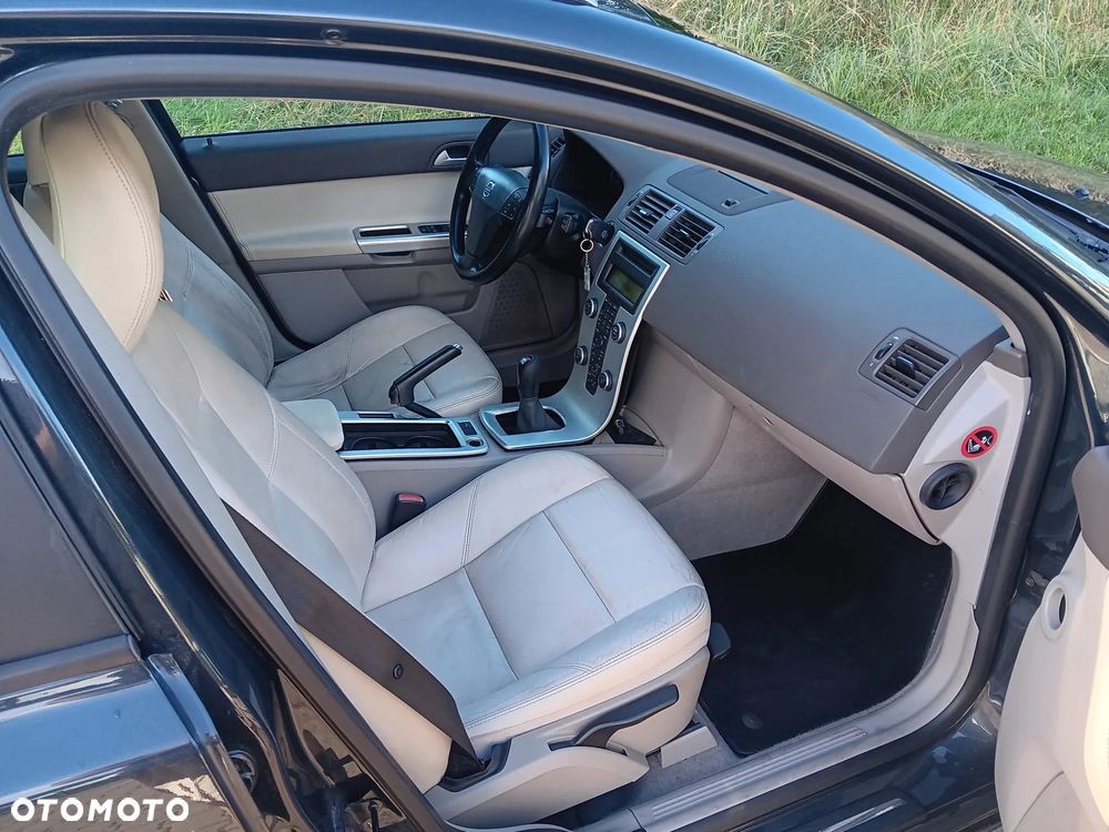 Volvo V50 1.6D DPF DRIVe - 11