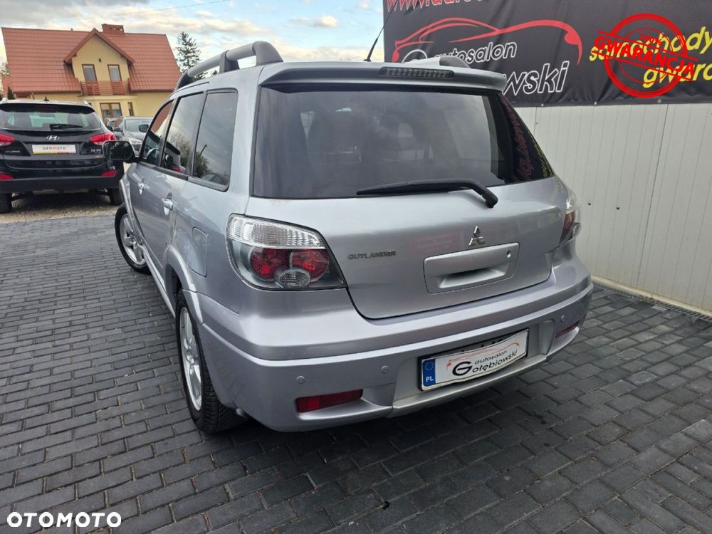 Mitsubishi Outlander - 6