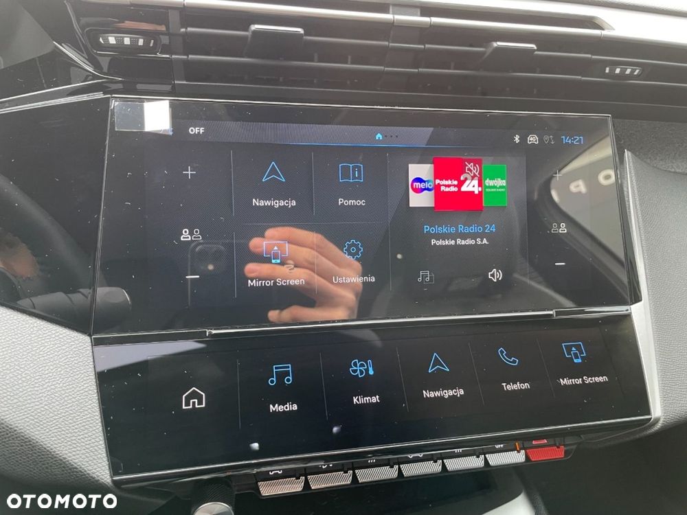Peugeot 408 - 18