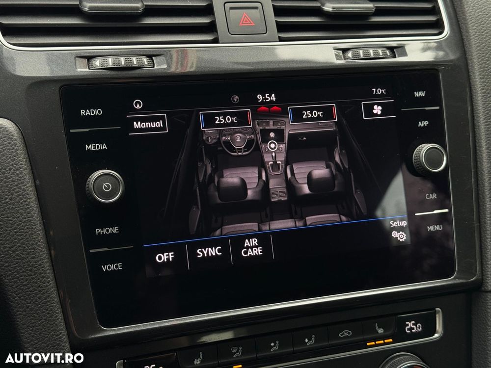Volkswagen Golf - 17