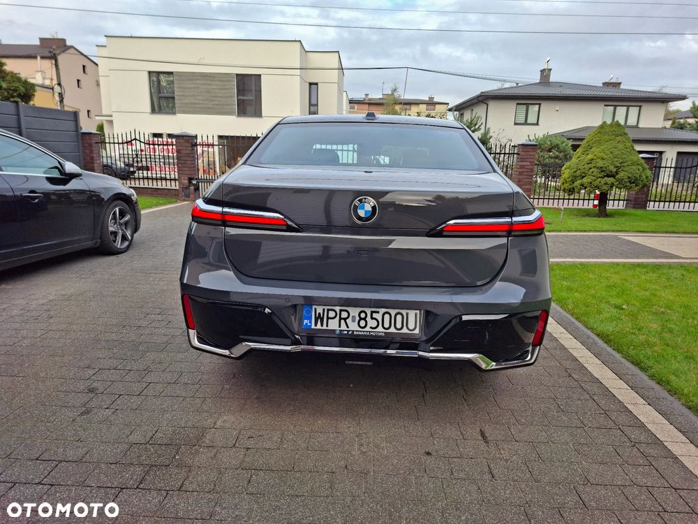 BMW Seria 7 - 5