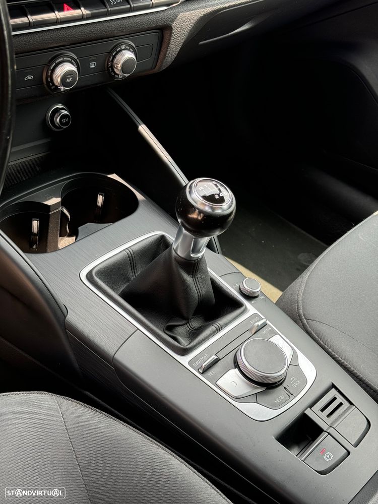 Audi A3 Sportback 1.6 TDI - 9