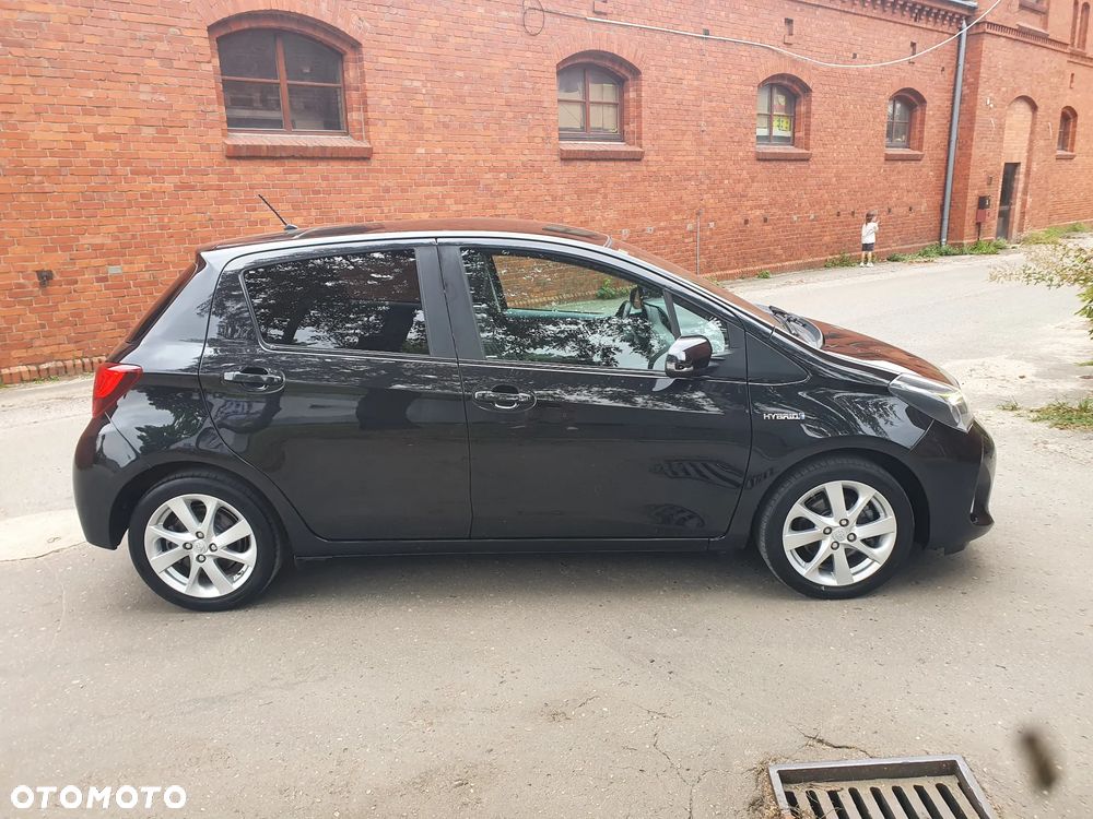 Toyota Yaris 1.5 VVT-i Lounge - 3