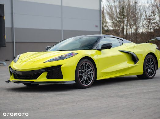 Chevrolet Corvette - 1