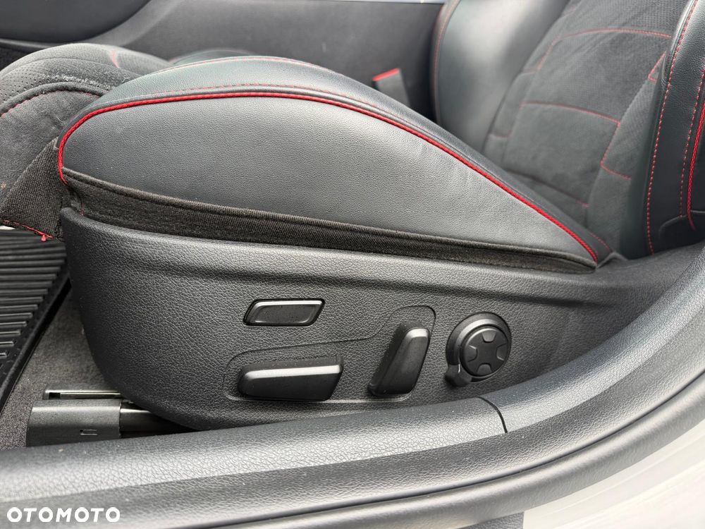 Kia Stinger 3.3 T-GDI V6 GT AWD - 26