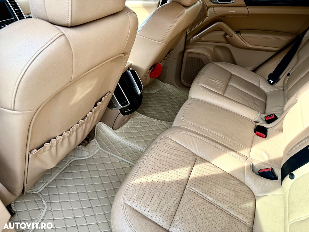 Porsche Cayenne 3.0 L V6 - 27