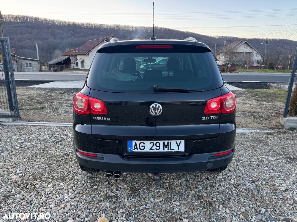 Volkswagen Tiguan 2.0 TDI DPF 4Motion BlueMotion Technology Exclusive - 25