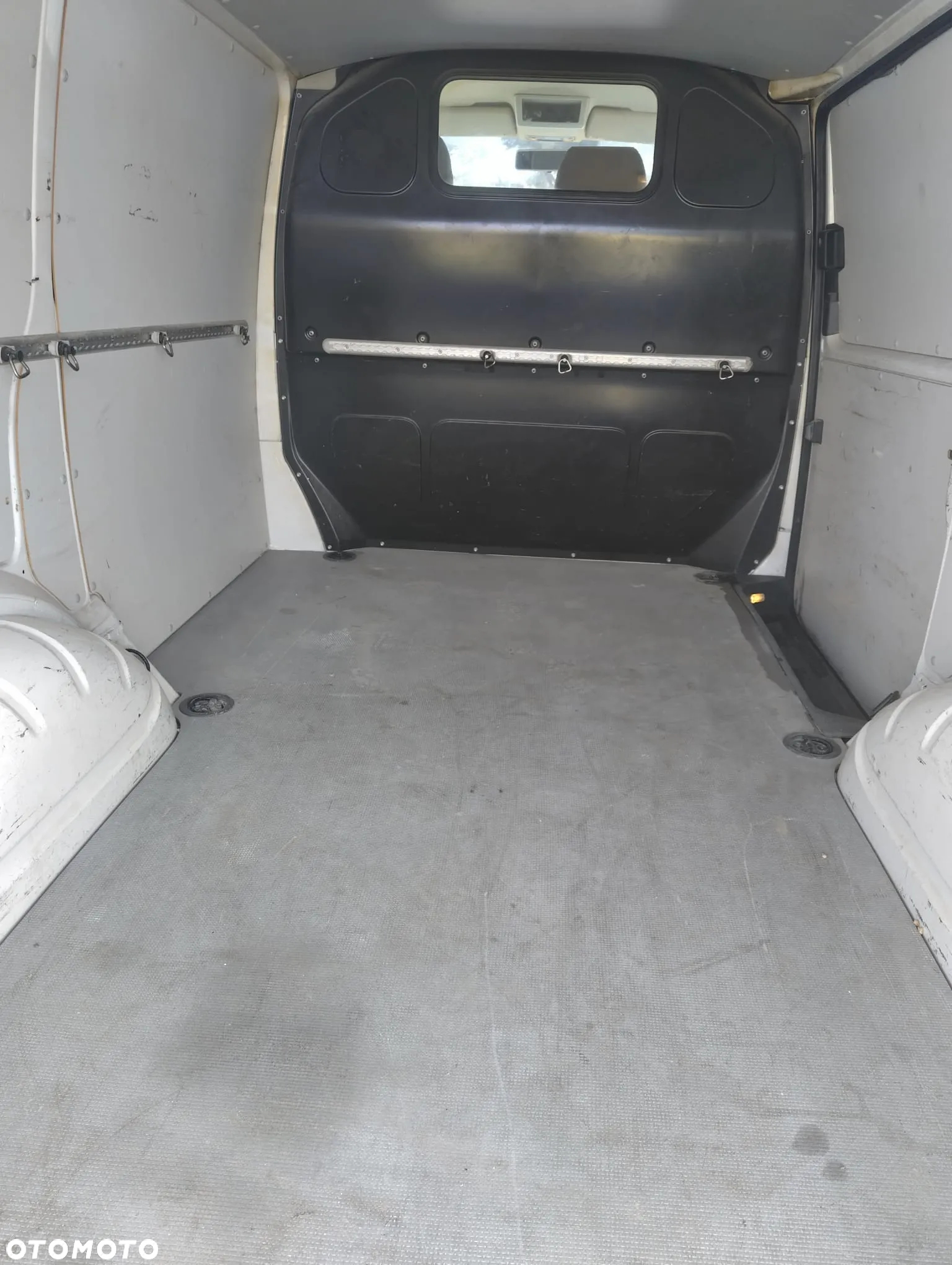 Volkswagen TRANSPORTER T5 - 5
