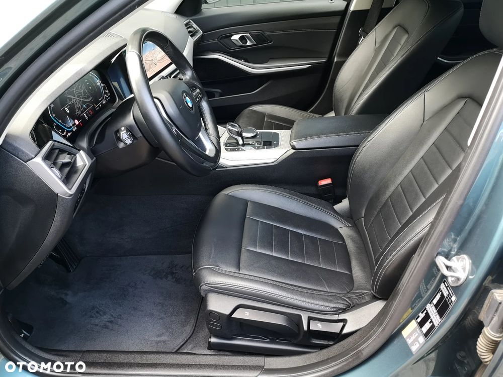 BMW Seria 3 320i Advantage - 27