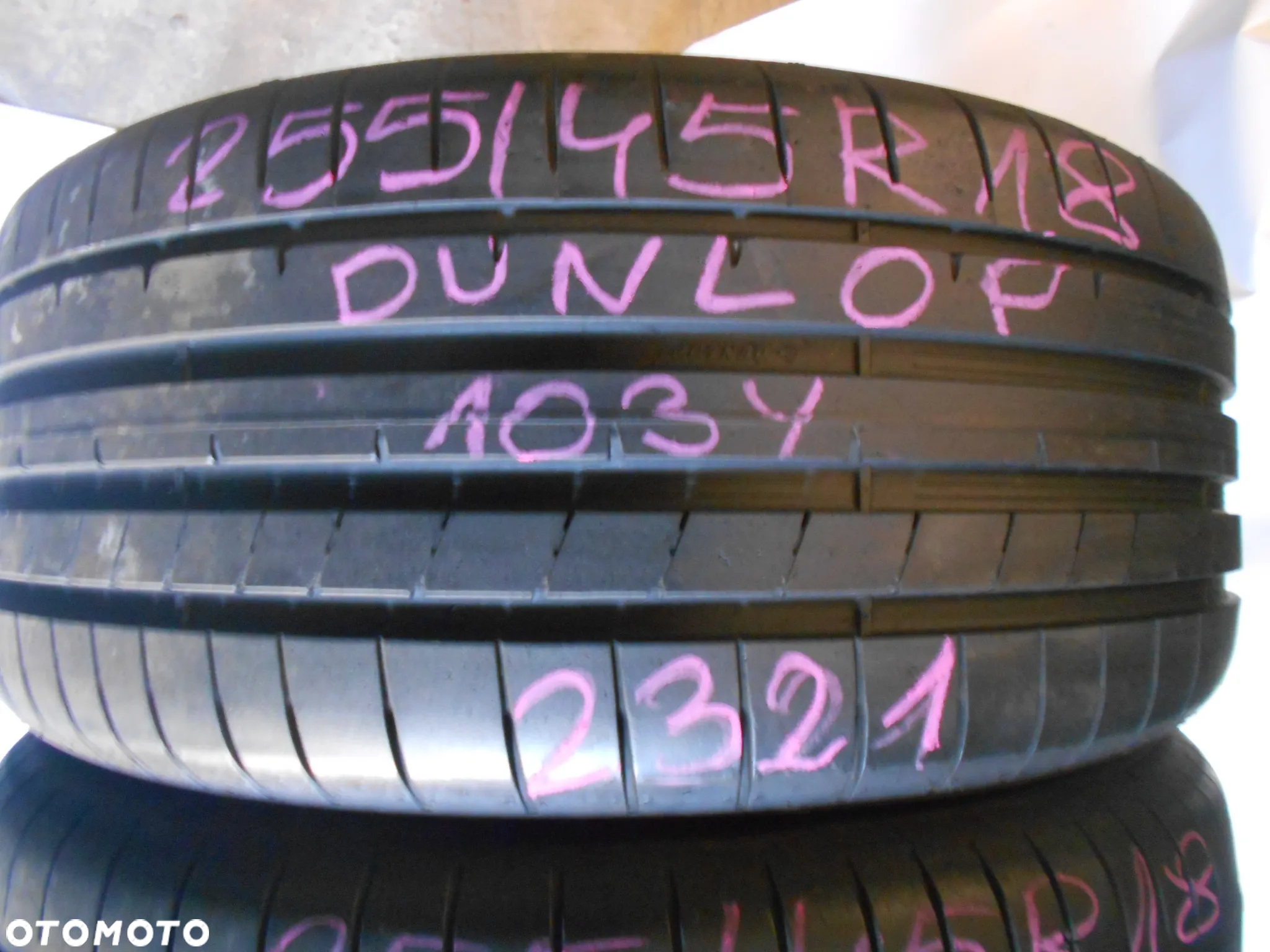 OPONY 255/45R18 DUNLOP SPORT MAXX RT2 DOT 2321 7.1MM - 2